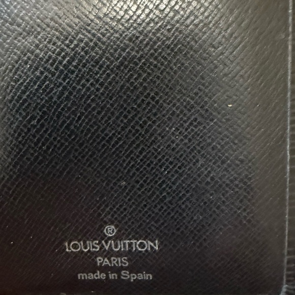 Louis Vuitton Black EPi leather long wallet - Picture 9 of 9
